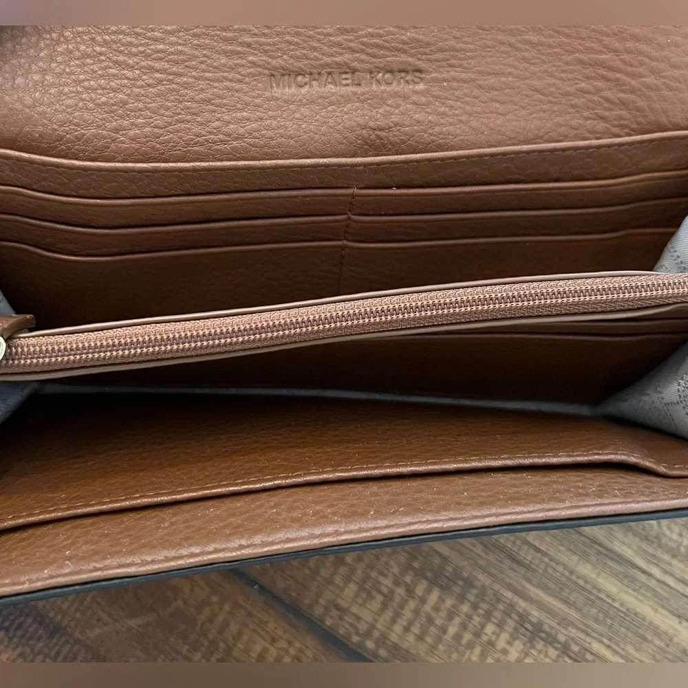 Michael Kors | Fulton Carryall Wallet Clutch